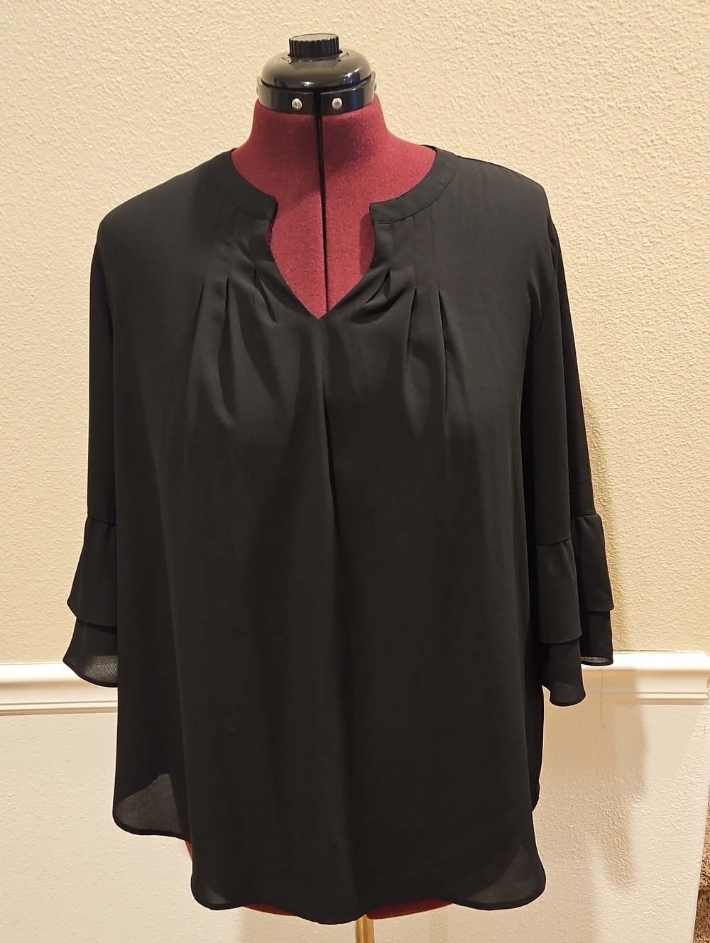Roz & Ali Black V-Notch Ruffle Sleeve Tunic